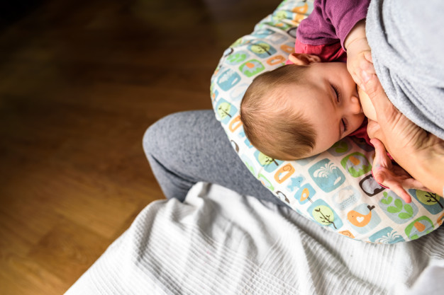 Comment choisir un coussin d’allaitement ?