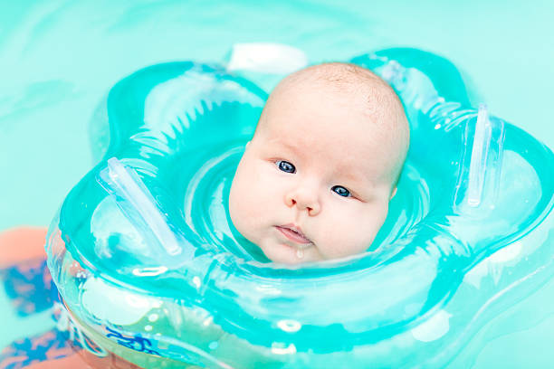 Les matelas gonflables, les bouées de piscine et les bouées pour bébés sont-ils sûrs ?